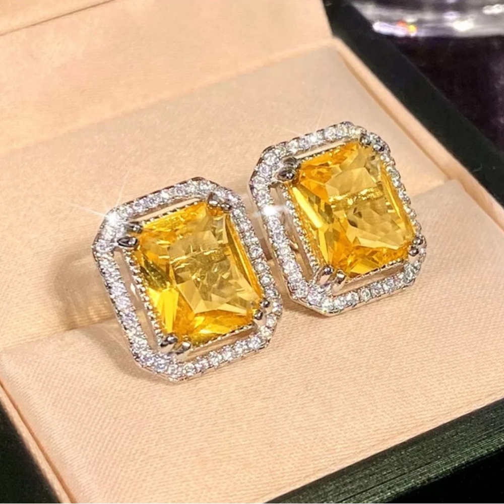 NEW Citrine Cubic Zirconia Silver Stud Earrings - Picture 1 of 5
